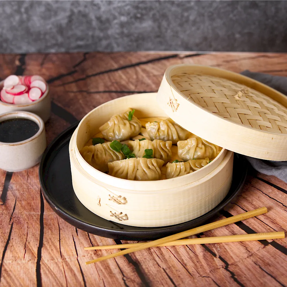 Jaozi mit Gem&uuml;sef&uuml;llung im Dampfk&ouml;rbchen