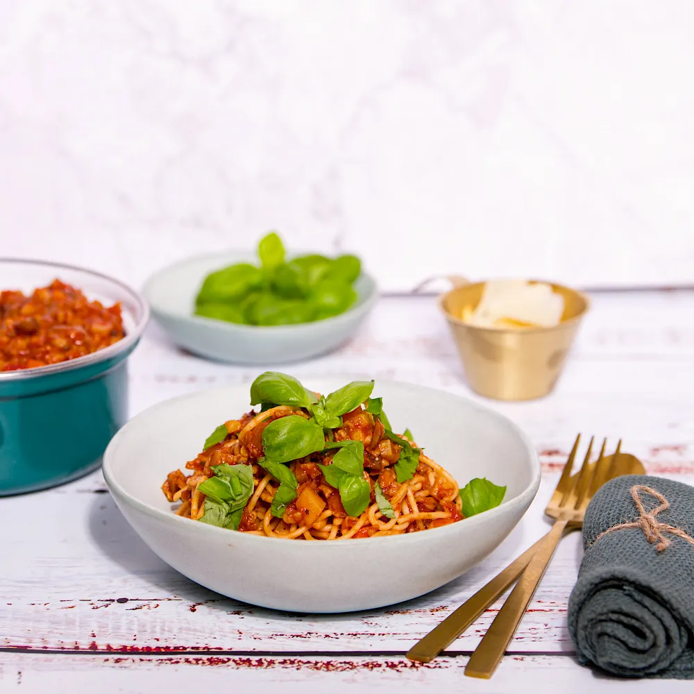 Gr&uuml;nkernbolognese mit Spaghetti