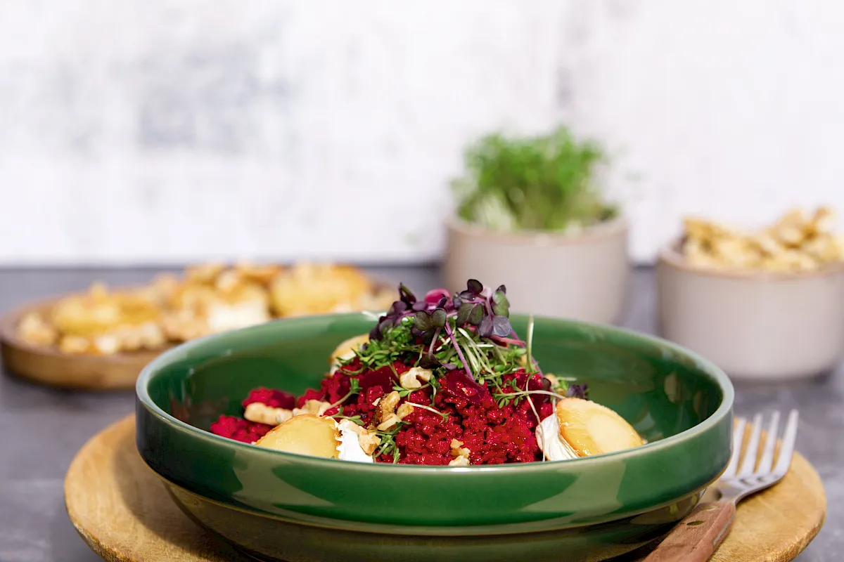 Warmer Couscous-Salat mit Roter Bete