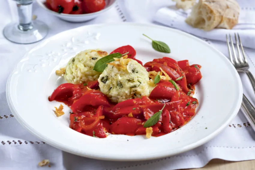 Risotto-Bällchen mit Paprika